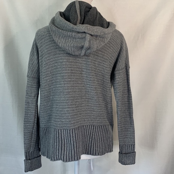 GAP Branded Gray Hooded Sweater - Picture 9 of 16